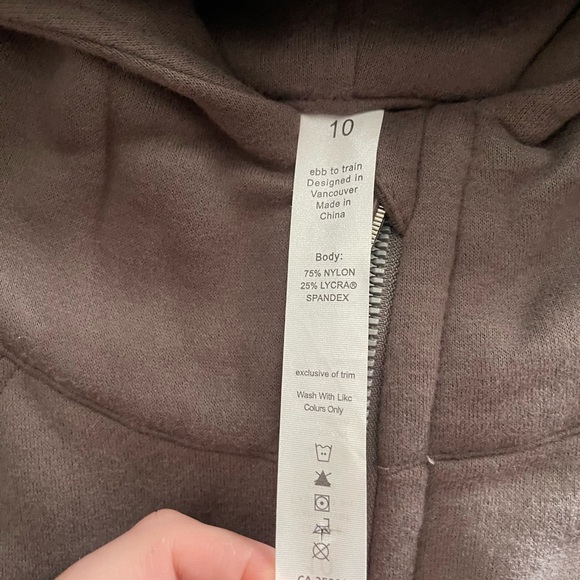 Lululemon scuba size 10 - Picture 3 of 5